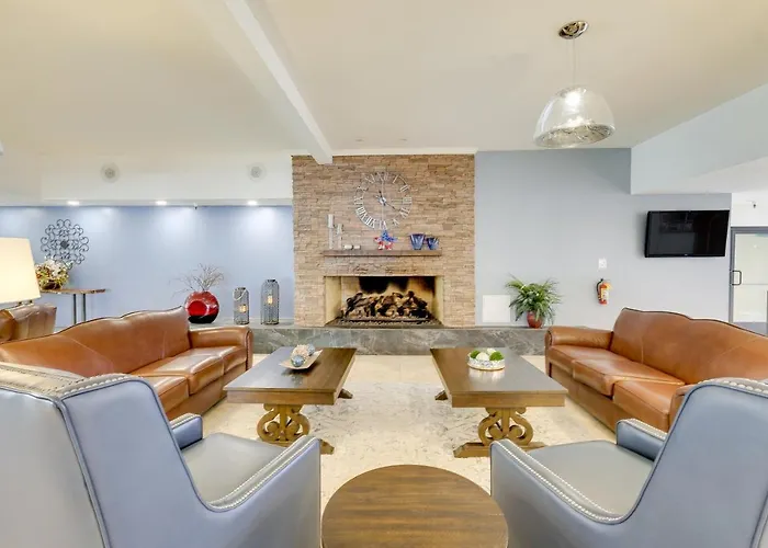 W/ 3 Pools In Retirement Community